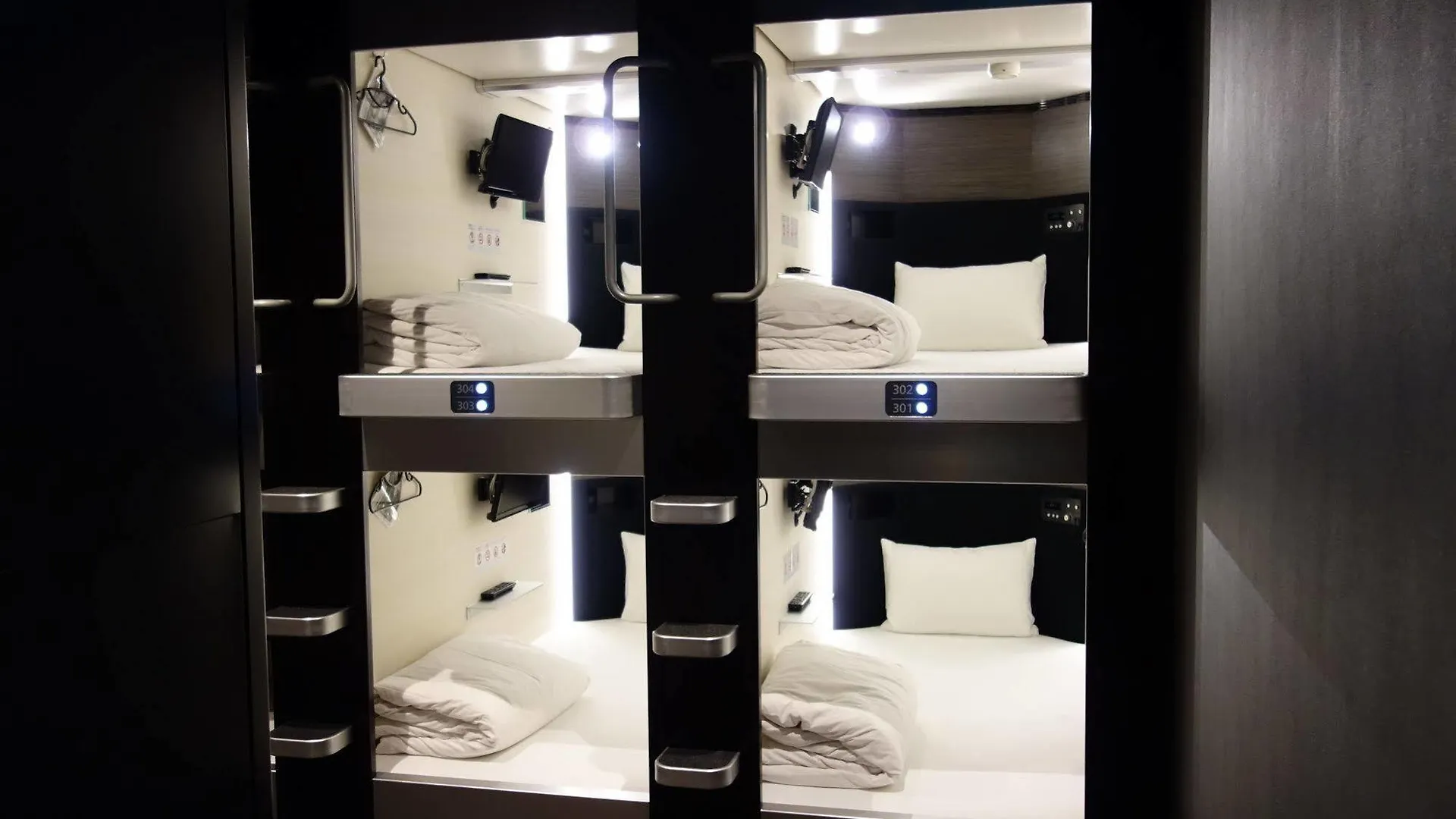 Nihonbashi Muromachi Bay Hotel Tokyo Capsule hotel
